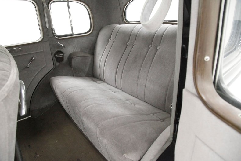 Chevrolet-Master-1933-Black-Gray-45