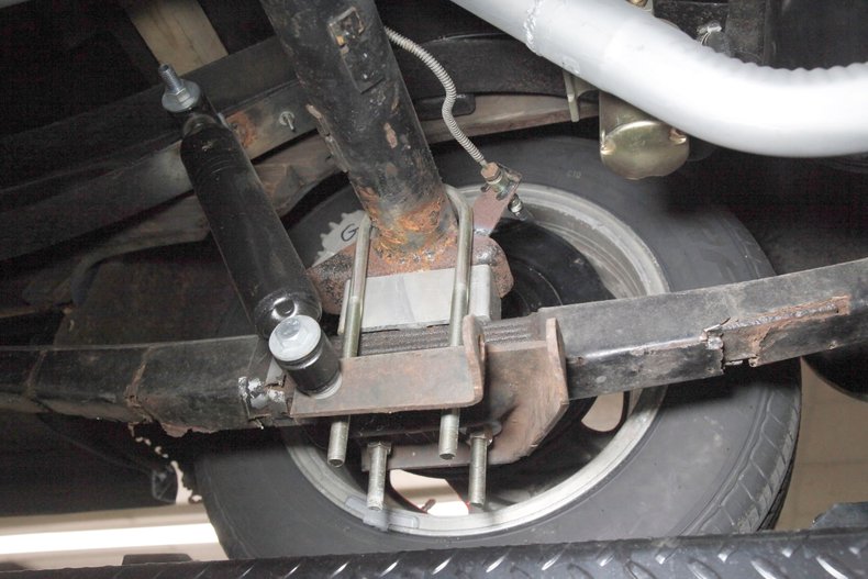 Chevrolet-Master-1934-Yellow-Burgundy-10