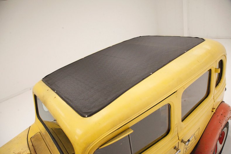 Chevrolet-Master-1934-Yellow-Burgundy-2