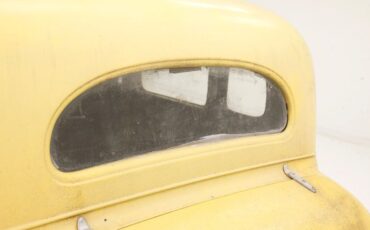 Chevrolet-Master-1934-Yellow-Burgundy-27