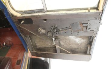 Chevrolet-Master-1934-Yellow-Burgundy-30