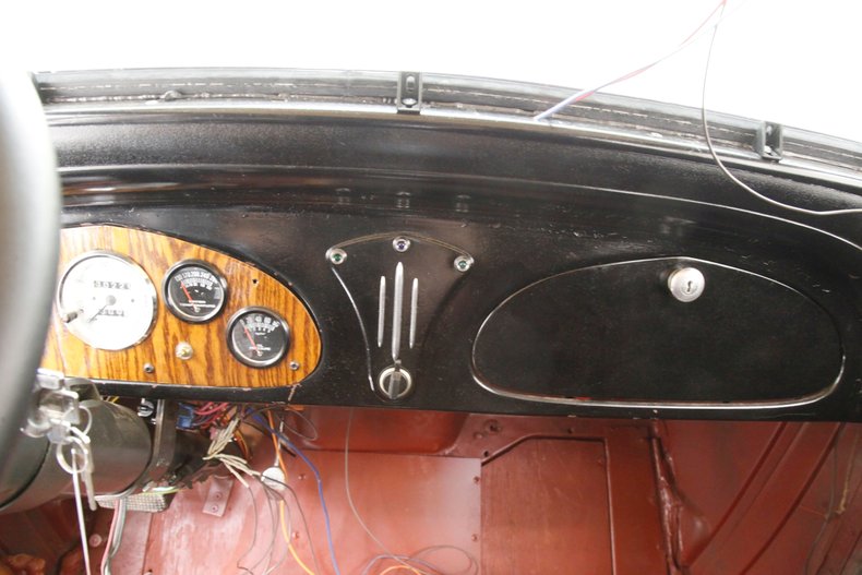 Chevrolet-Master-1934-Yellow-Burgundy-36