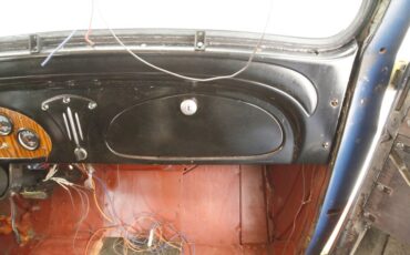 Chevrolet-Master-1934-Yellow-Burgundy-37