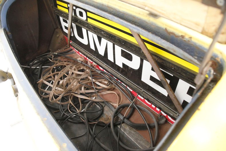 Chevrolet-Master-1934-Yellow-Burgundy-43