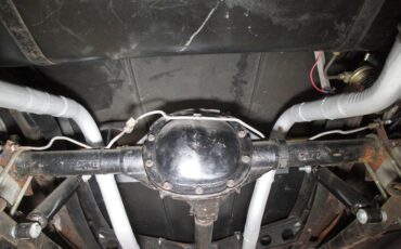 Chevrolet-Master-1934-Yellow-Burgundy-45