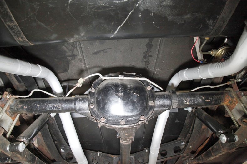 Chevrolet-Master-1934-Yellow-Burgundy-45