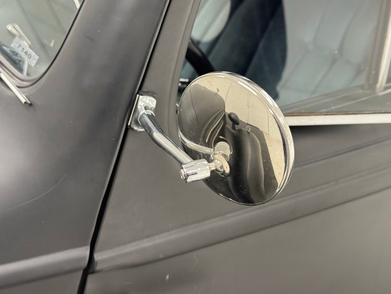 Chevrolet-Master-1935-Matte-Black-Light-Blue-10