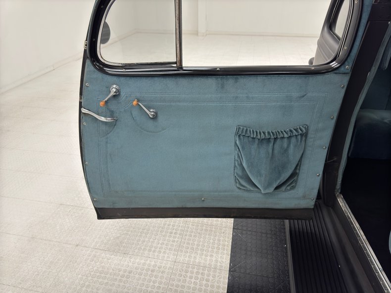 Chevrolet-Master-1935-Matte-Black-Light-Blue-33