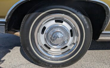 Chevrolet-Monte-carlo-1972-Golden-Brown-Metalli-Black-13