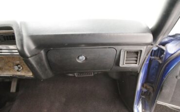 Chevrolet-Monte-carlo-1972-Medium-Blue-Metallic-Black-26