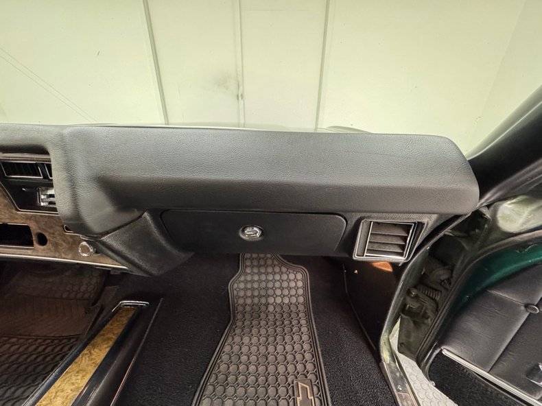 Chevrolet-Monte-carlo-1972-Oasis-Green-Black-11