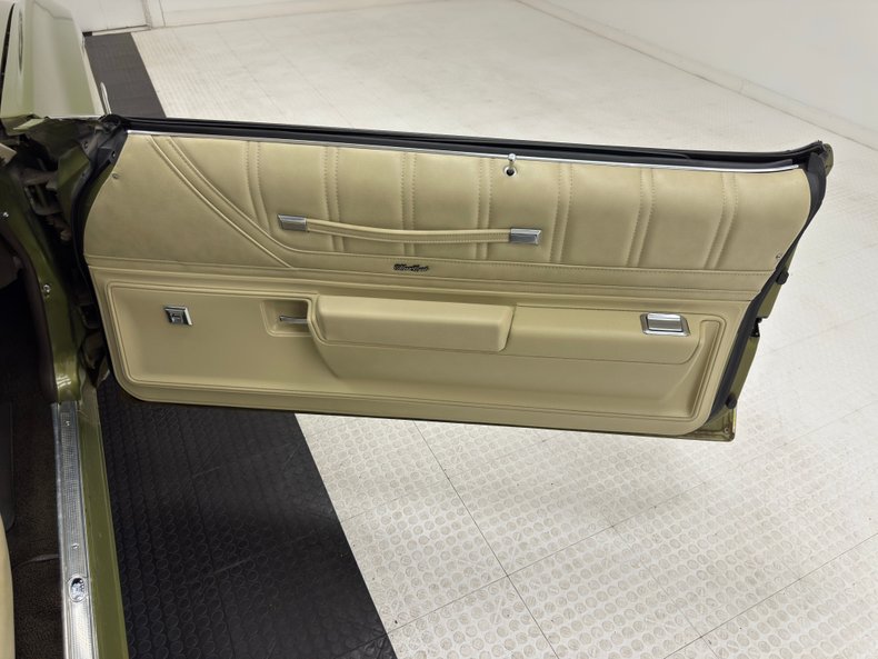 Chevrolet-Monte-carlo-1973-Dark-Green-Gold-Meta-Light-Neutral-35