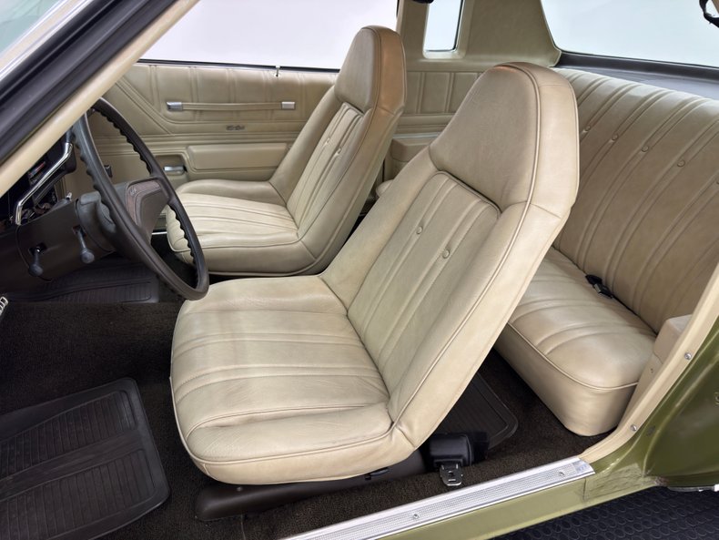 Chevrolet-Monte-carlo-1973-Dark-Green-Gold-Meta-Light-Neutral-36