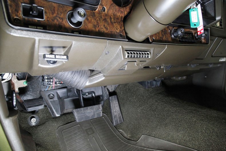 Chevrolet-Monte-carlo-1973-Dark-Green-Gold-Meta-Light-Neutral-40