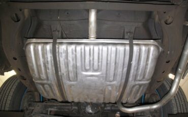 Chevrolet-Monte-carlo-1974-Silver-Taupe-Metalli-Black-2