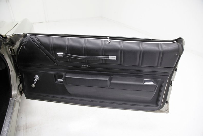 Chevrolet-Monte-carlo-1974-Silver-Taupe-Metalli-Black-32