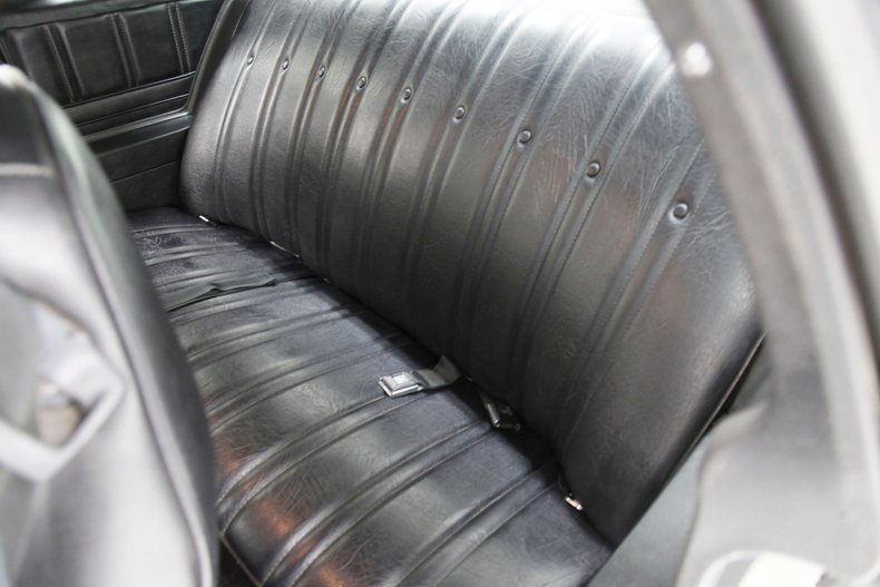 Chevrolet-Monte-carlo-1974-Silver-Taupe-Metalli-Black-46