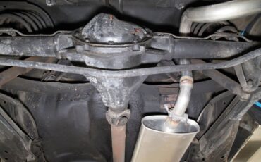 Chevrolet-Monte-carlo-1974-Silver-Taupe-Metalli-Black-5