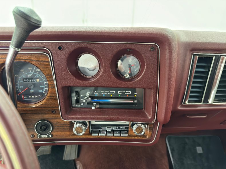 Chevrolet-Monte-carlo-1976-Firethorn-Red-Metall-Dark-Mahogany-13