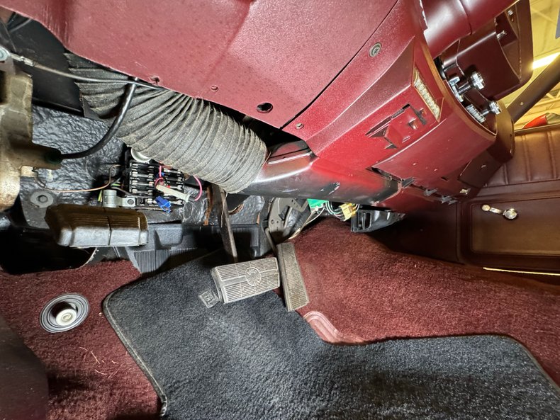 Chevrolet-Monte-carlo-1976-Firethorn-Red-Metall-Dark-Mahogany-15