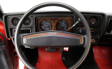 Chevrolet-Monte-carlo-1977-Red-Black-21