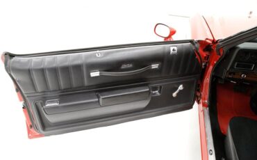 Chevrolet-Monte-carlo-1977-Red-Black-24