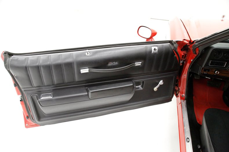 Chevrolet-Monte-carlo-1977-Red-Black-24