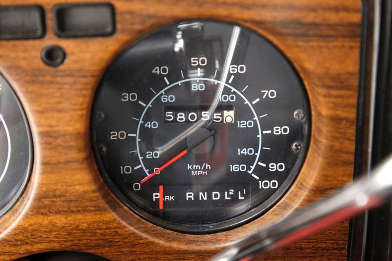 Chevrolet-Monte-carlo-1977-Red-Black-27