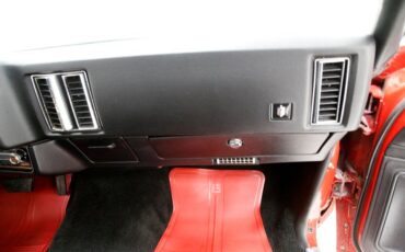 Chevrolet-Monte-carlo-1977-Red-Black-30