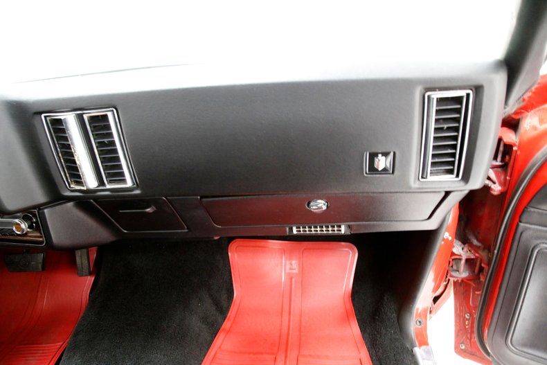 Chevrolet-Monte-carlo-1977-Red-Black-30