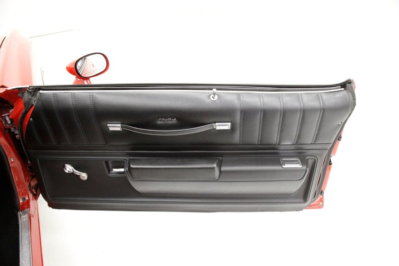 Chevrolet-Monte-carlo-1977-Red-Black-31