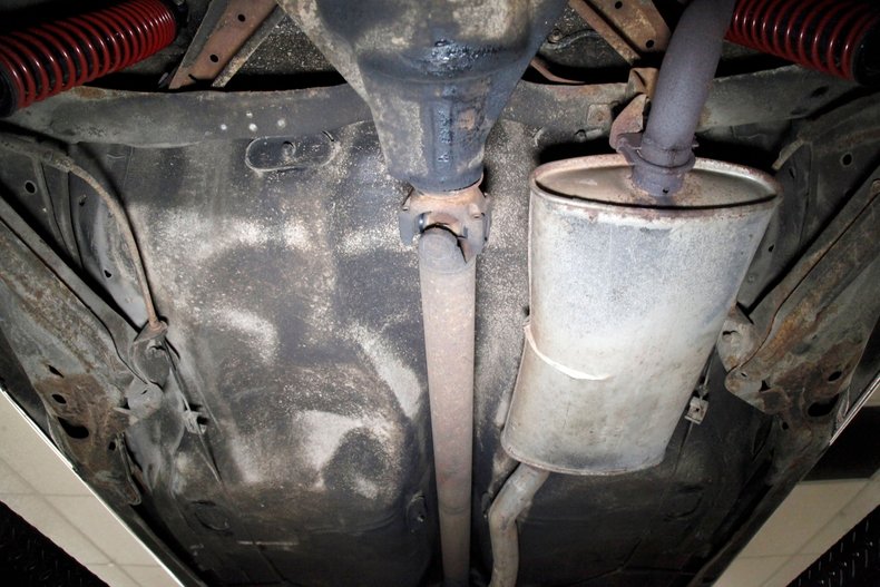 Chevrolet-Monte-carlo-1977-Red-Black-40