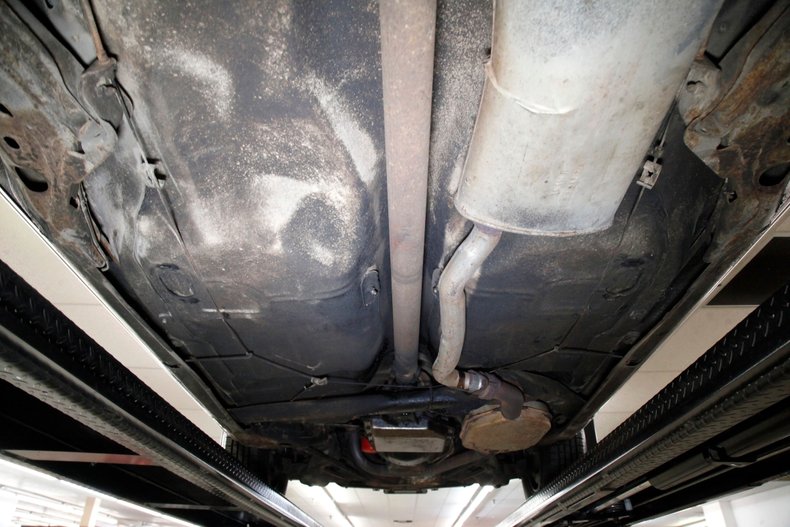 Chevrolet-Monte-carlo-1977-Red-Black-41