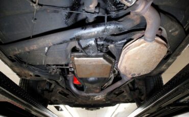 Chevrolet-Monte-carlo-1977-Red-Black-46