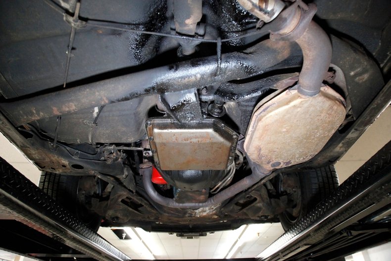 Chevrolet-Monte-carlo-1977-Red-Black-46