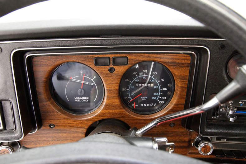 Chevrolet-Monte-carlo-1977-Red-Black-7