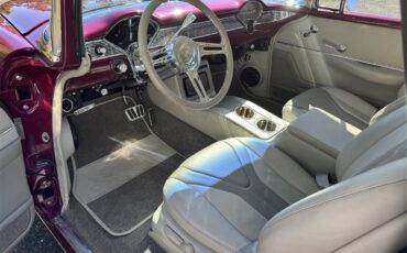 Chevrolet-Nomad-1956-Gray-leather-Ivory-amp-dust-plum-2