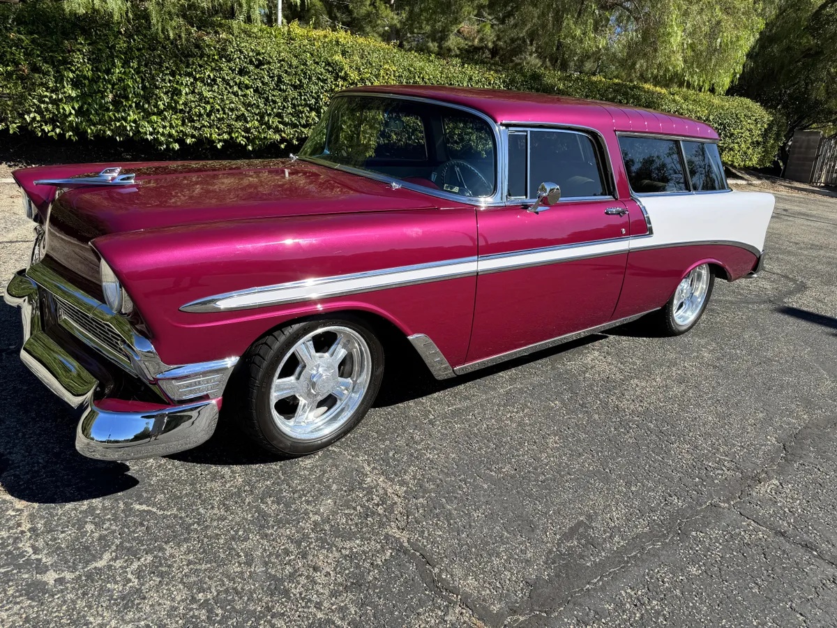 Chevrolet-Nomad-1956-Ivory-amp-Dust-Plum-Gray-Leather-1