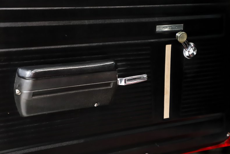 Chevrolet-Nova-1970-Cranberry-Red-Black-1