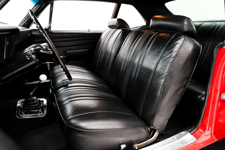 Chevrolet-Nova-1970-Cranberry-Red-Black-10