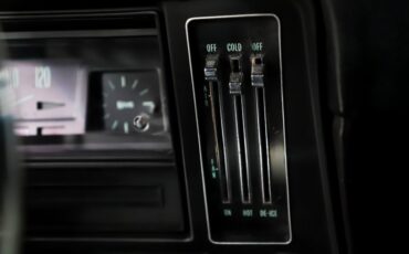 Chevrolet-Nova-1970-Cranberry-Red-Black-21