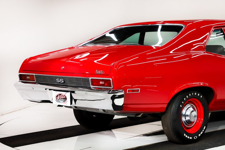 Chevrolet-Nova-1970-Cranberry-Red-Black-22