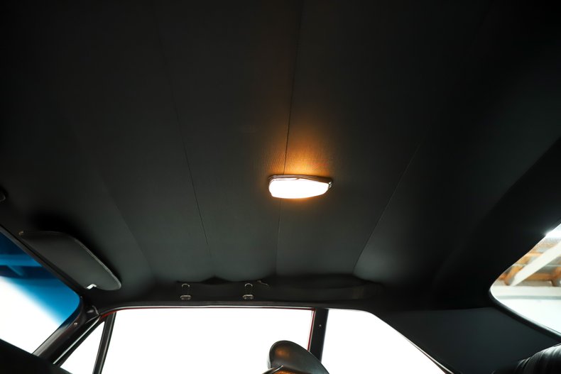 Chevrolet-Nova-1970-Cranberry-Red-Black-27