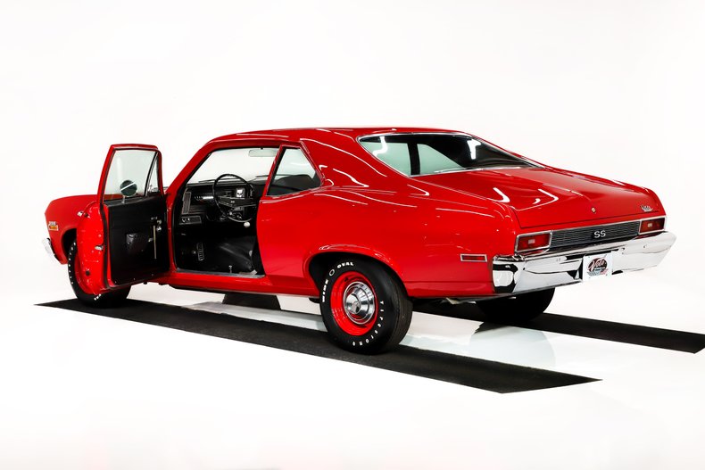 Chevrolet-Nova-1970-Cranberry-Red-Black-29