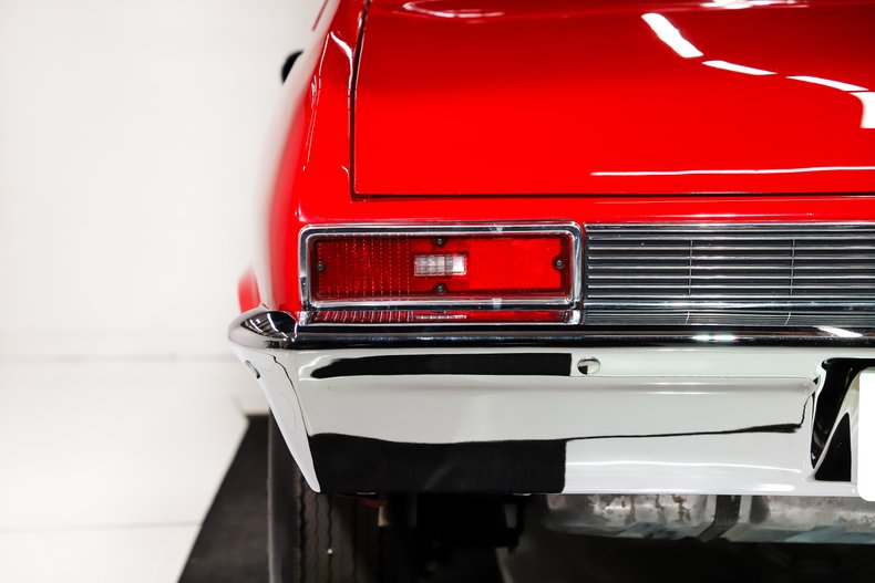 Chevrolet-Nova-1970-Cranberry-Red-Black-32