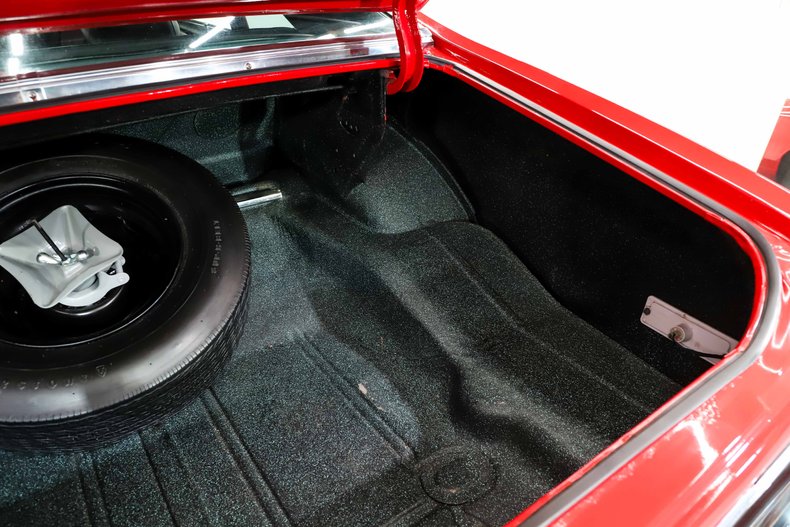 Chevrolet-Nova-1970-Cranberry-Red-Black-48