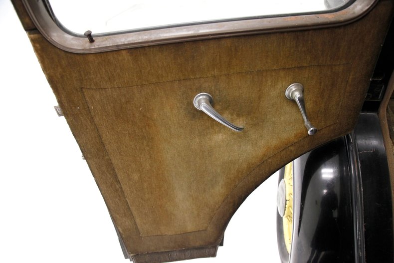 Chevrolet-Other-1933-Black-Brown-41