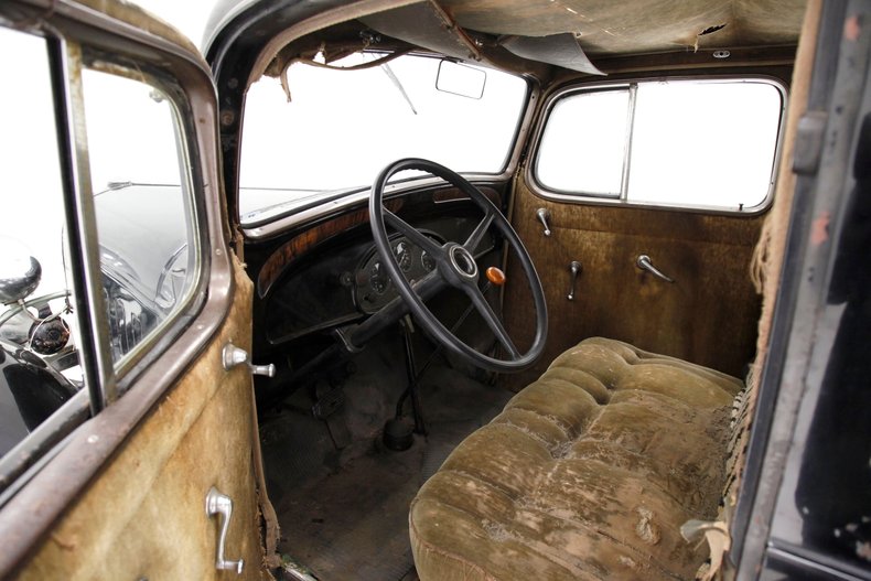 Chevrolet-Other-1933-Black-Brown-43