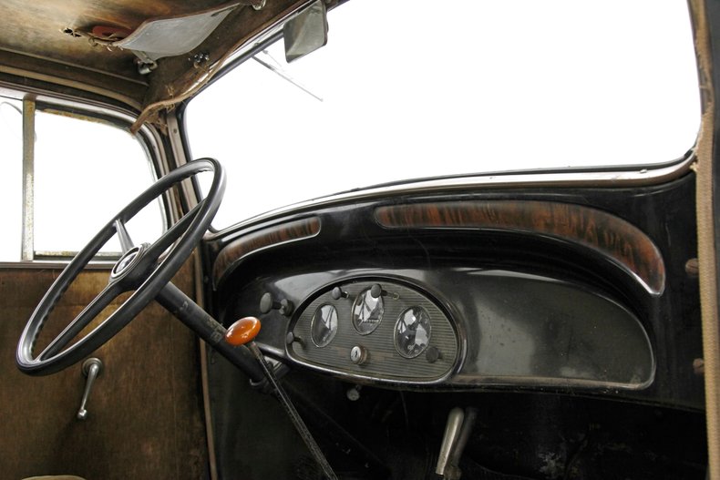 Chevrolet-Other-1933-Black-Brown-48