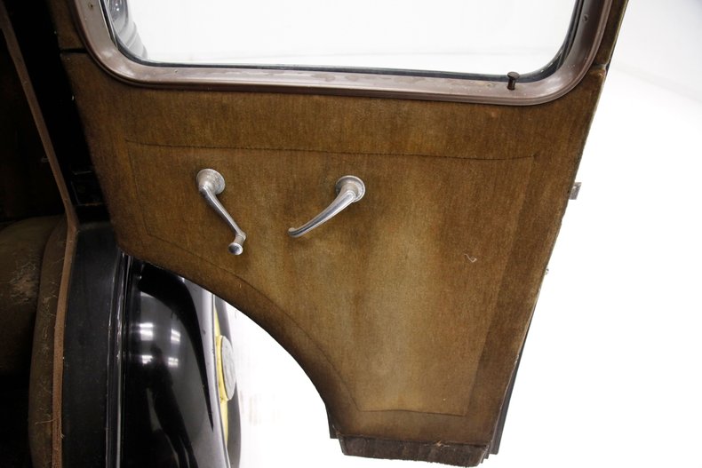 Chevrolet-Other-1933-Black-Brown-5